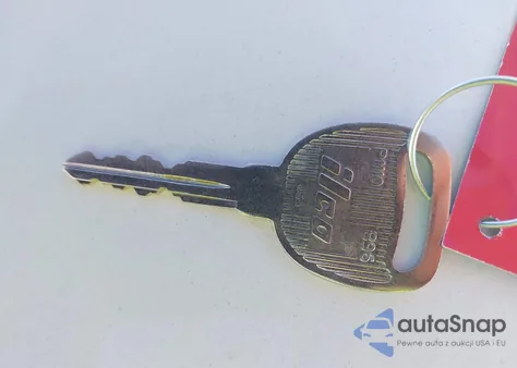 2005 Chevrolet Silverado 1500 Z71 from USA, damaged, VIN 2GCEK13T751209520